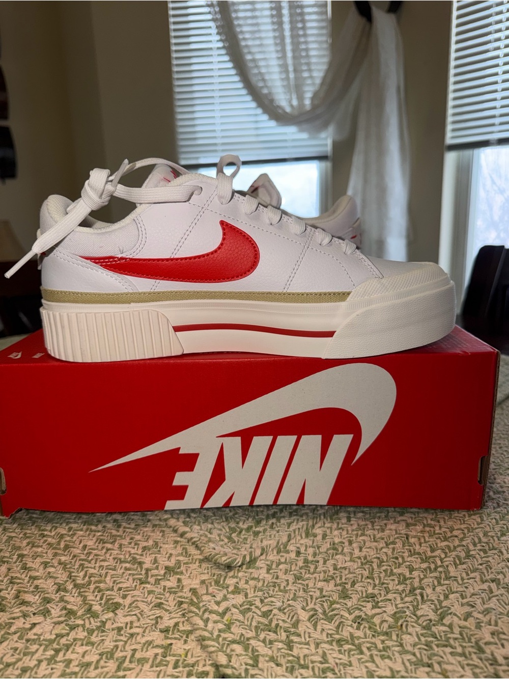 Nike women’s Court Legacy Liftsneakers size 8 new/box without lid!! - Picture 2 of 12